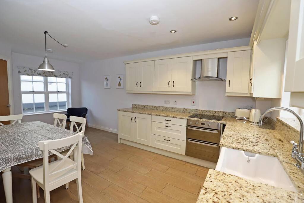 Royal Hillsborough Village Luxury Townhouse Εξωτερικό φωτογραφία