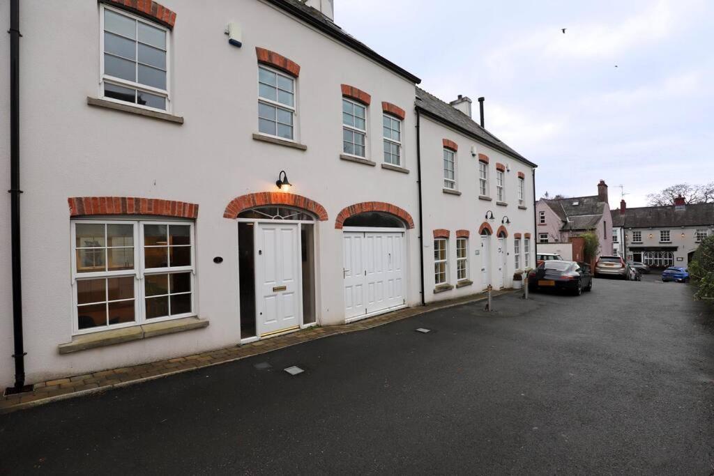 Royal Hillsborough Village Luxury Townhouse Εξωτερικό φωτογραφία